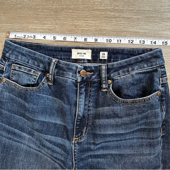 MISS ME High-Rise Flare Leg - Size 29 - Picture 11 of 13